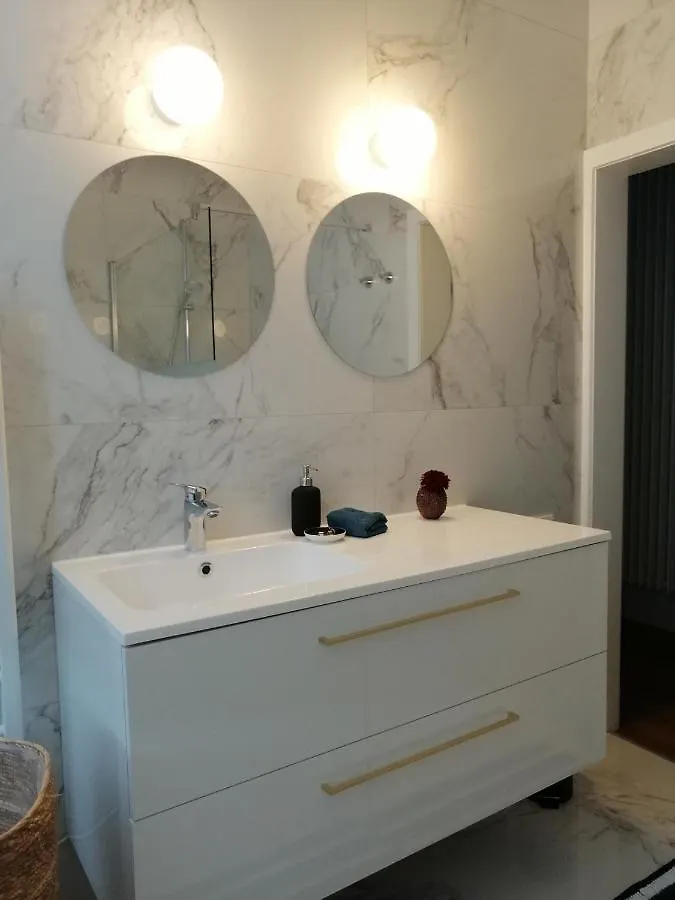 Large Apartment 800M From The Beach 90 Square Meters Ostende